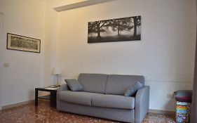 Romolo House